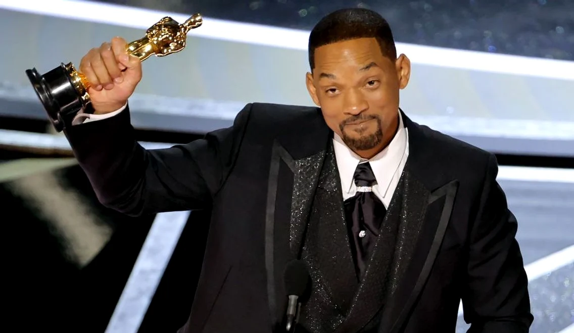 premiile oscar 2022 will smith a ridicat premiul pentru cel mai bun actor in rol principal 4 1 size24 jpg