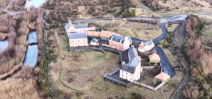 Lucrările au fost abandonate cu un deceniu în urmă / foto: Jay Curtis
