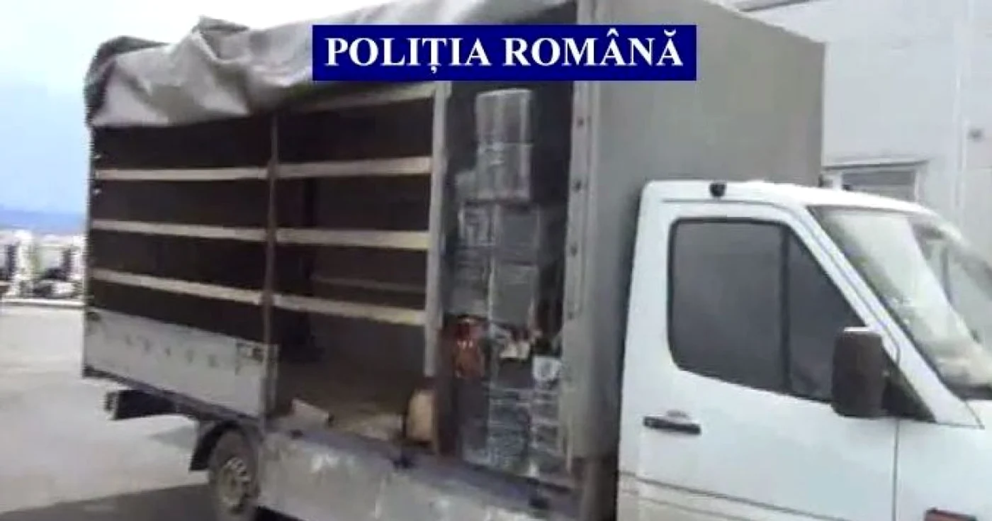 Maşina în care se aflau ţigările a fost indisponibilizată de poliţişti