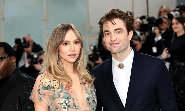 Suki Waterhouse și Robert Pattinson, GettyImages (4) jpg