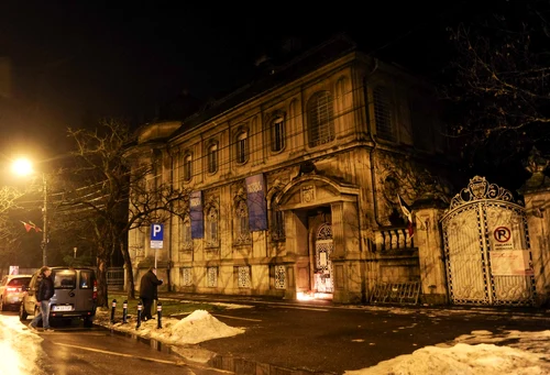 Personalităţi din Timişoara au adus un omagiu victimelor din Franţa