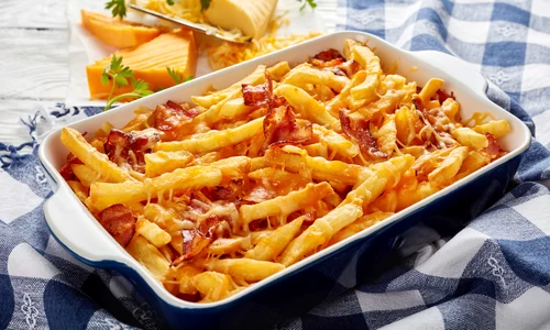 Cartofi cu bacon si branza  Sursa foto shutterstock 1100705207 jpg