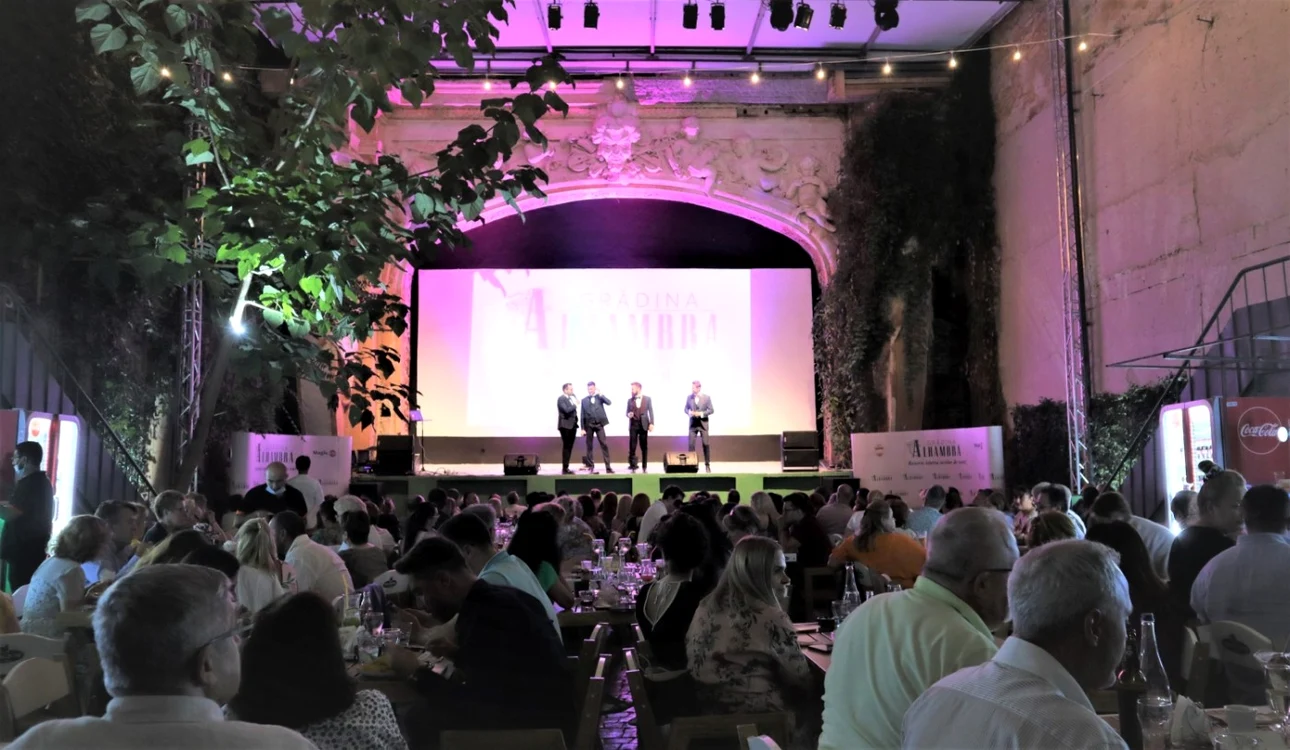 Grădina Alhambra a fost inaugurată pe 26 august printr-un concert Ad Libitul Voices FOTO Alexandra Cheroiu