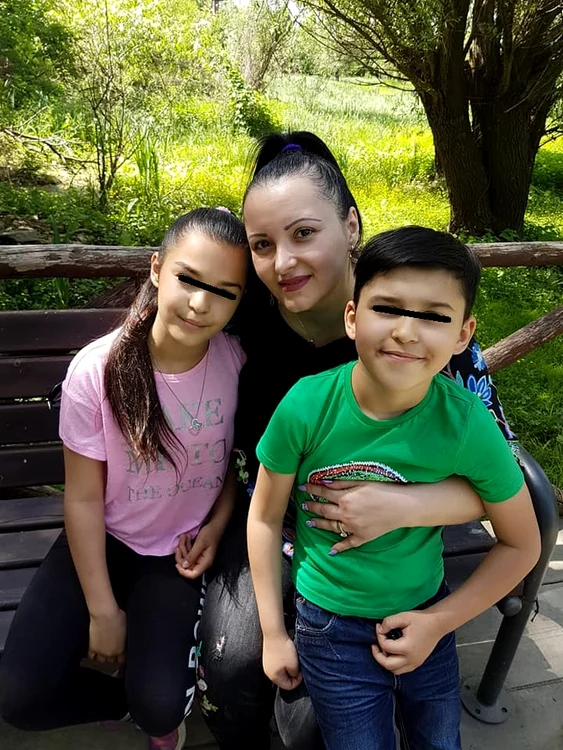 Silvana mai are doi copii, fetiță și băiat