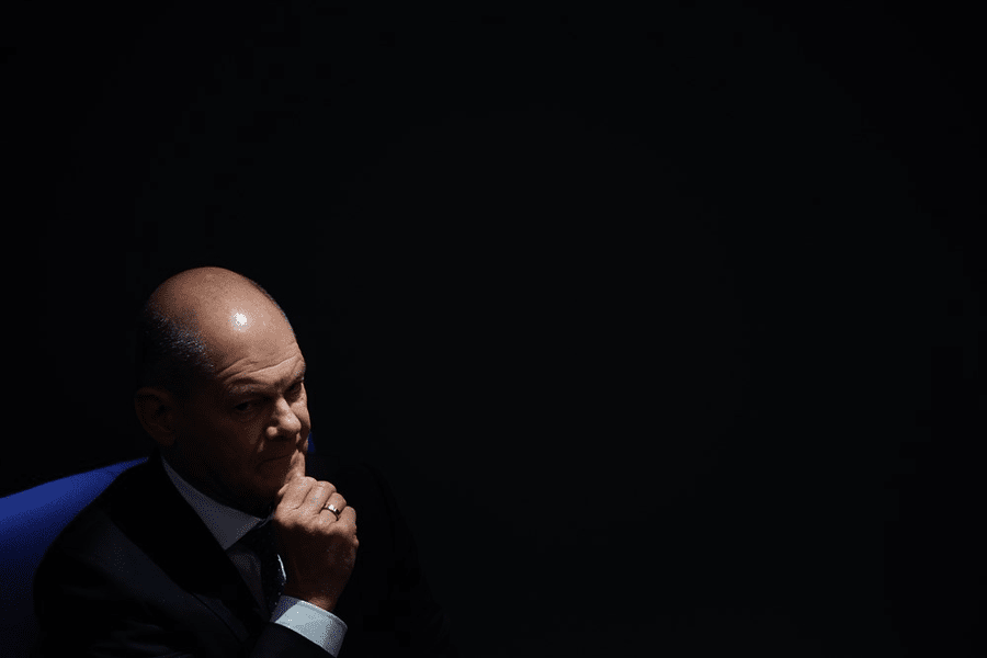 Cancelarul Germaniei denunță „întrecerea publică” pentru înarmarea Ucrainei