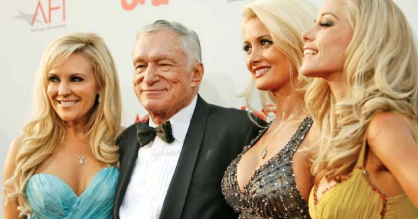 Hugh Hefner a fost înconjurat întotdeauna de femei frumoase