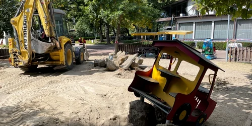 calarasi se modernizeaza locul de joaca din parcul central foto faceb/PMC