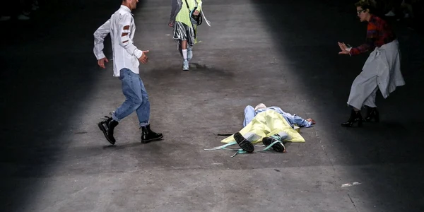manechin mort foto David de la Paz / twitter