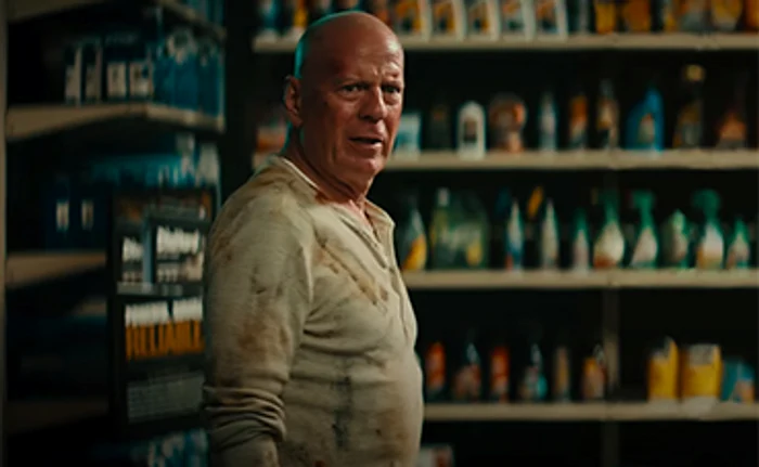 Bruce Willis, în ultimul film din serie