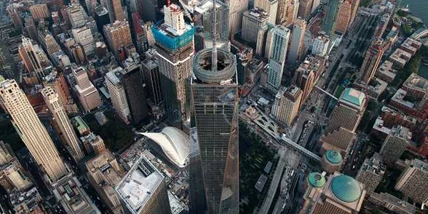 Vedere aeriană asupra One World Trade Center din Lower Manhattan New York FOTO Guliver / Getty Images / Drew Angerer 