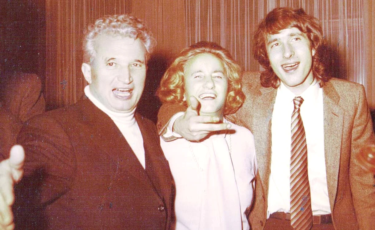 Valentin, alături de părinţi, la ziua de naştere a lui Ceauşescu în 26 ianuarie 1980