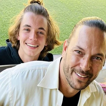 Kevin Federline si baietii lui Britney Spears Sean preston si Jaden James (3) jpg