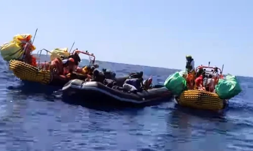 migranti salvati 01, captură video SOS Mediterranee
