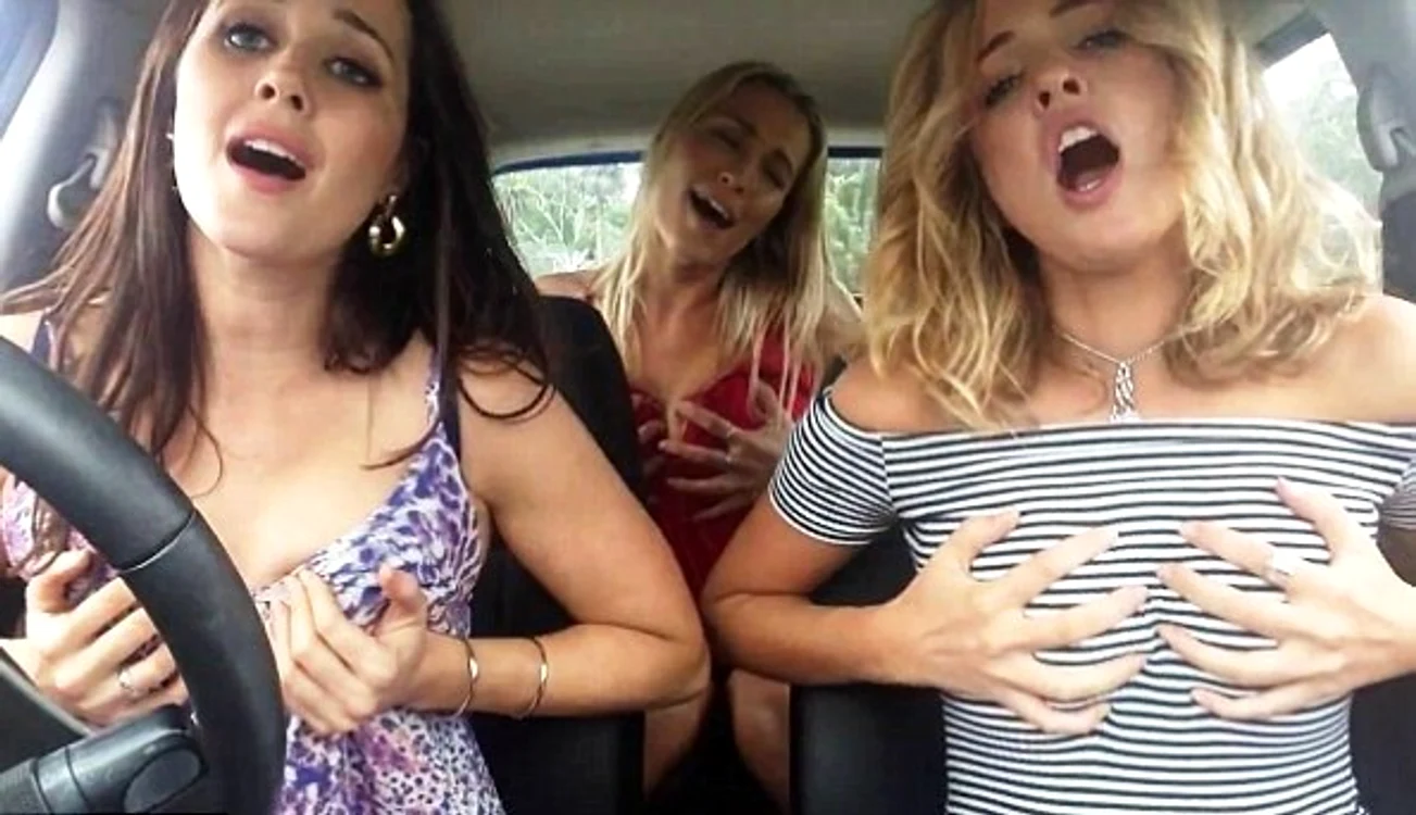Trio-ul SketchShe este format din Shae-Lee, Lana și Madisoncaptură: YouTube