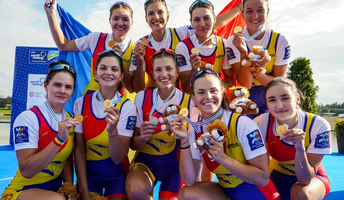 Echipajul de 8+1 feminin a adus a patra medalie de aur (FOTO: Facebook Federația Română de Canotaj)