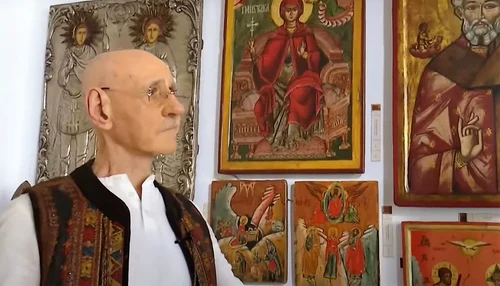 Bărbatul a început să studieze icoanele și să meargă la mănăstiri / Foto: Captură video