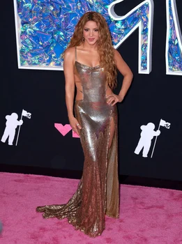 Shakira a ajuns la un acord cu procurorii