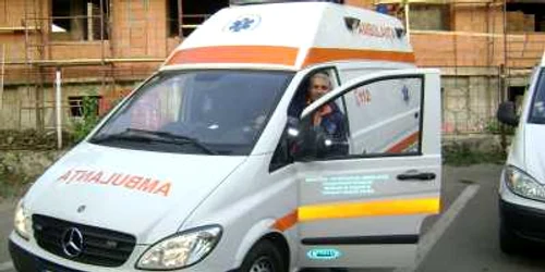 35 de ambulanțe sunt gata să intervină în Mehedinți