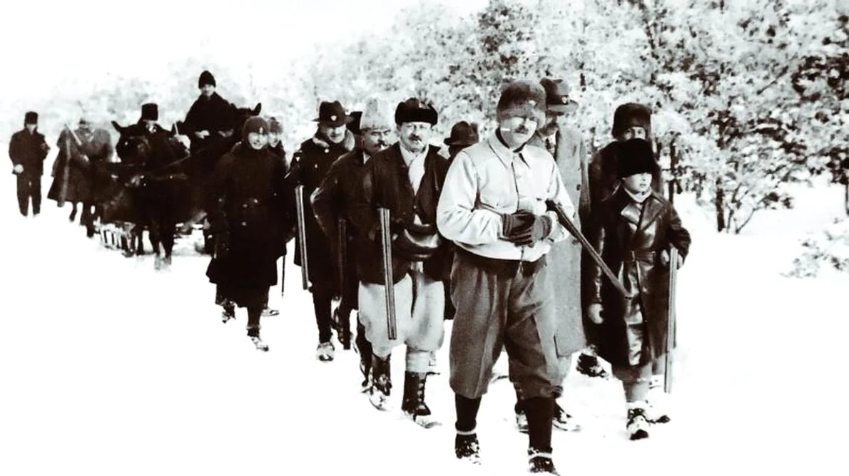 Colonelul Marinescu, omul treburilor murdare ale regelui Carol al II lea jpeg