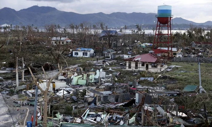 Oraşul Tacloban a fost măturat de taifunul Haiyan cu o violenţă nemaivăzută (Foto: Reuters)