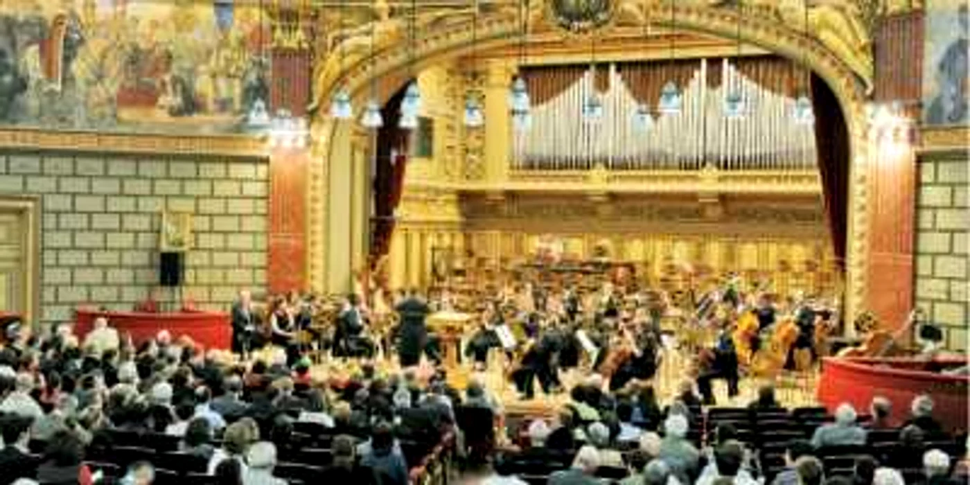 Filarmonica „George Enescu“, la unul dintre concertele oferite pe scena Ateneului Român din Bucureşti