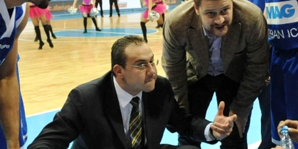 Iacobescu (dreapta) nu va renunţa la Arnautovici