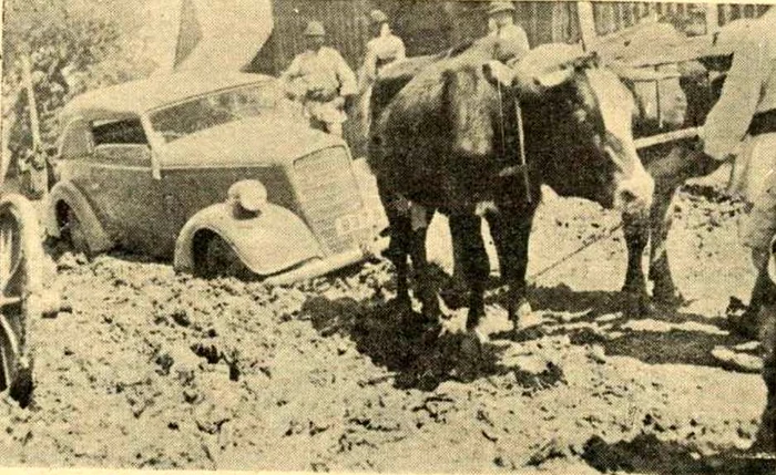 Mașină blocată pe Transalpina. Sursa; ziarul Vremea, 1936