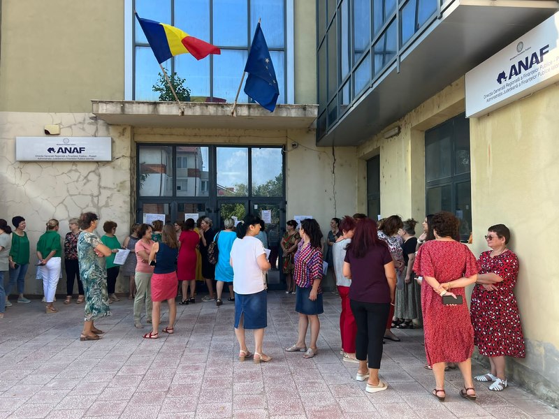 Angajații din Finanțe continuă vineri protestele. „Discuțiile cu Marcel Boloș nu au avut niciun rezultat”