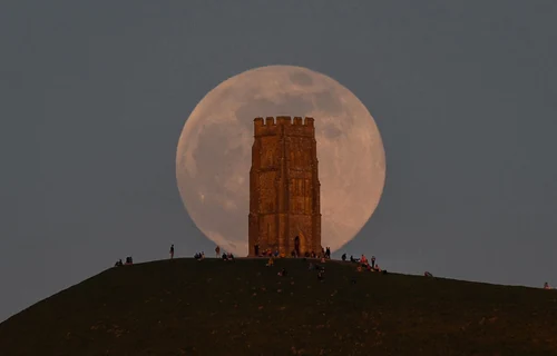 Super Luna Roz în imagini 26-27 aprilie 2021 FOTO Getty