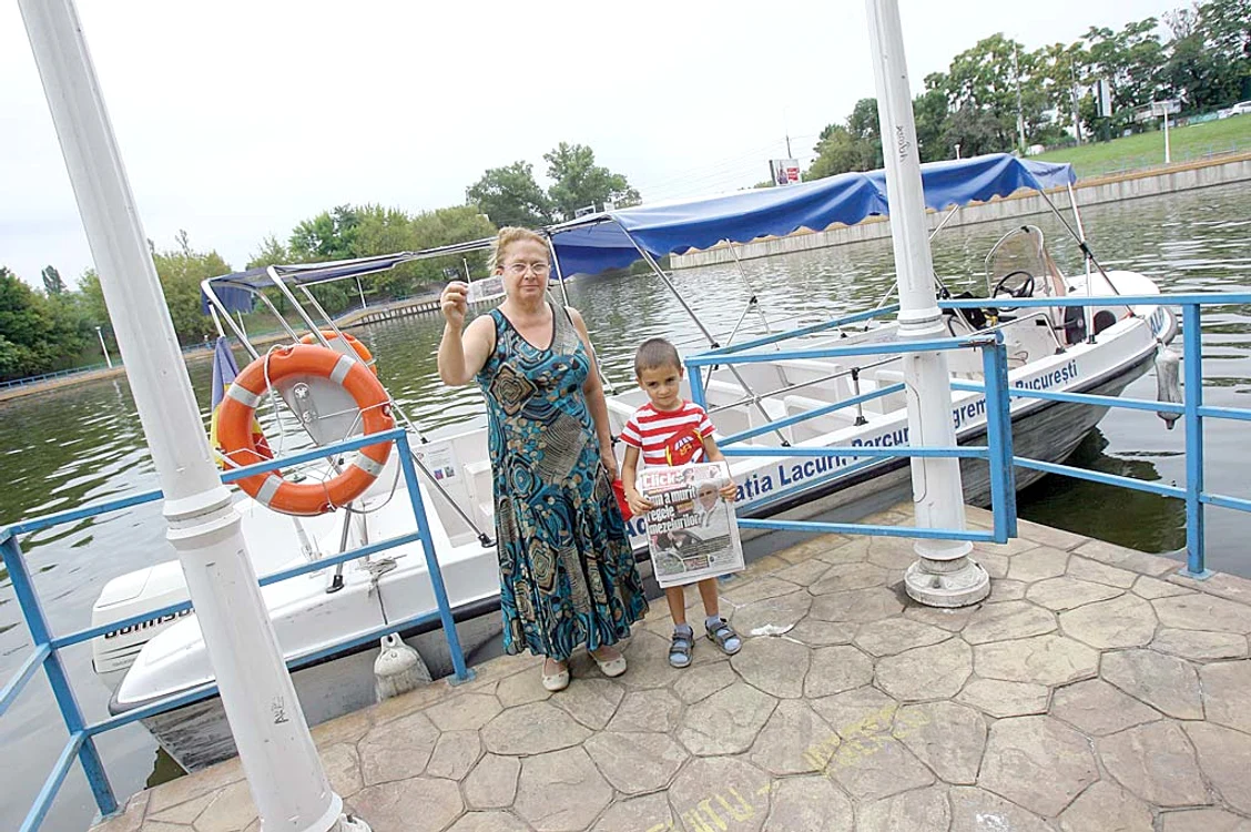Bucureştenii s-au plimbat pe Lacul Floreasca când funcţiona ecluza