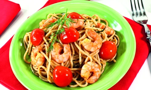 spaghete cu rosii si creveti jpeg