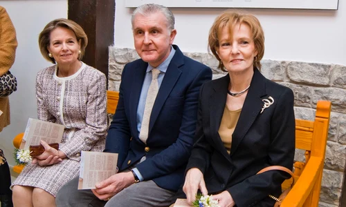 Majestatea Sa Margareta cu Principele Radu și Principesa Sofia la Casa Arhitectului de la Castelul Peleș, Sinaia   Daniel Angelescu, Casa Majestății Sale  (7) jpeg