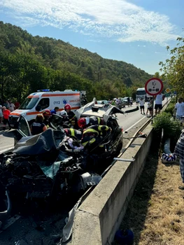 Accident grav pe DN6, Orșova. FOTO Adevărul