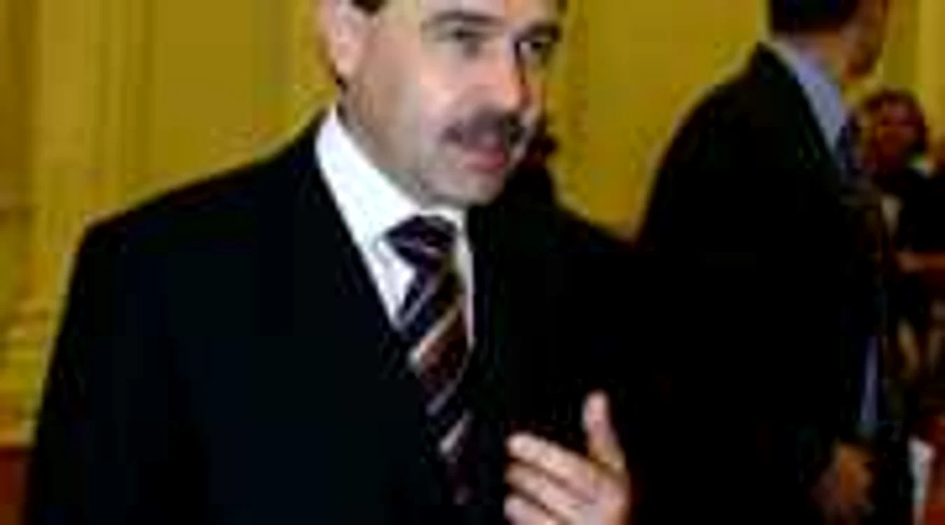 Pogea: Massive layoffs by June 2010, unpaid leaves for budgetaries