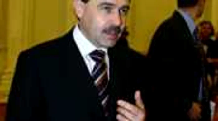 Pogea: Massive layoffs by June 2010, unpaid leaves for budgetaries