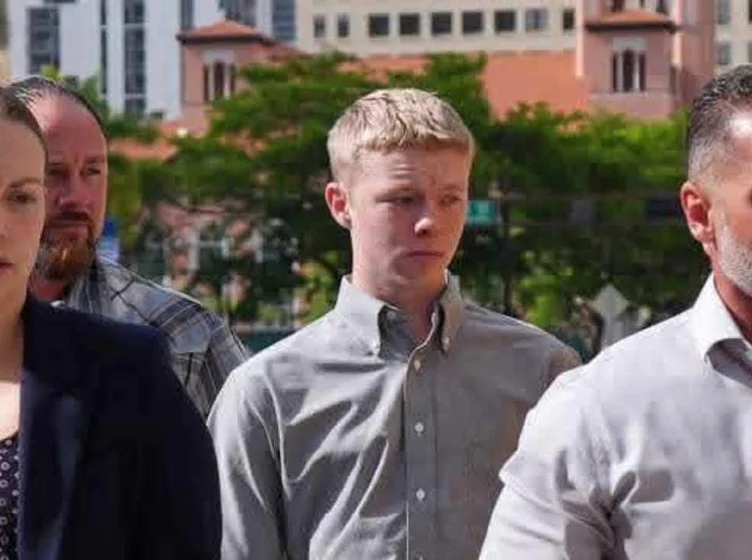 Timothy Hudson este dus în arest