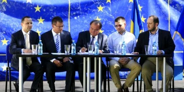 Lansarea alianţei de dreapta