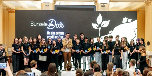 David Popovici Bursele DAR jpg