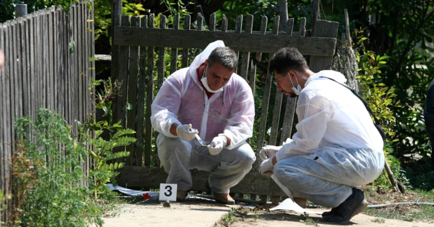 Bătrânul locuia singur