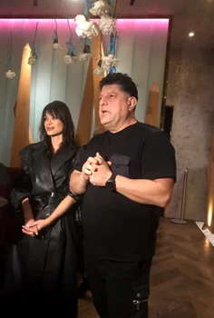 Emma de la ZU și Tavi Colen, la lansarea unui parfum din Dubai foto: Instagram