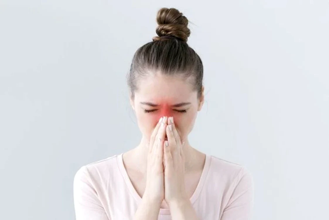 Unele persoane ar putea avea simptome provocate de virus chiar și de 3 ori pe an