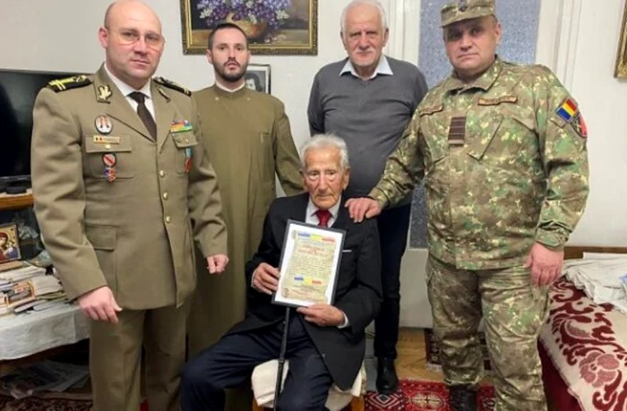 Colonelul în retragere Nicolae Streianu, la vârsta de 99 de ani FOTO expressdebanat.ro