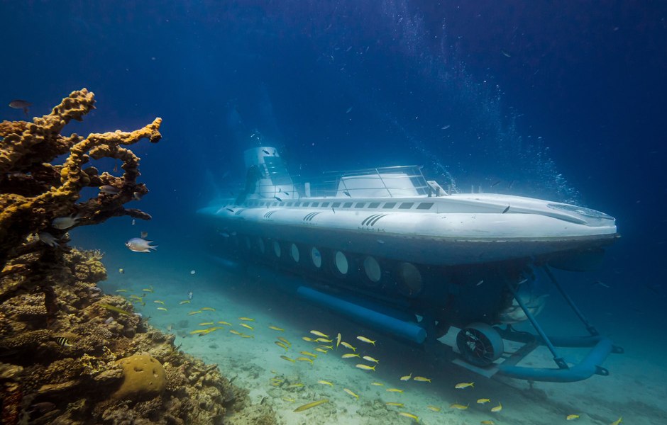 Imagini cutremurătoare cu momentul în care submarinul Sindbad se scufundă cu trapa deschisă în Marea Roșie