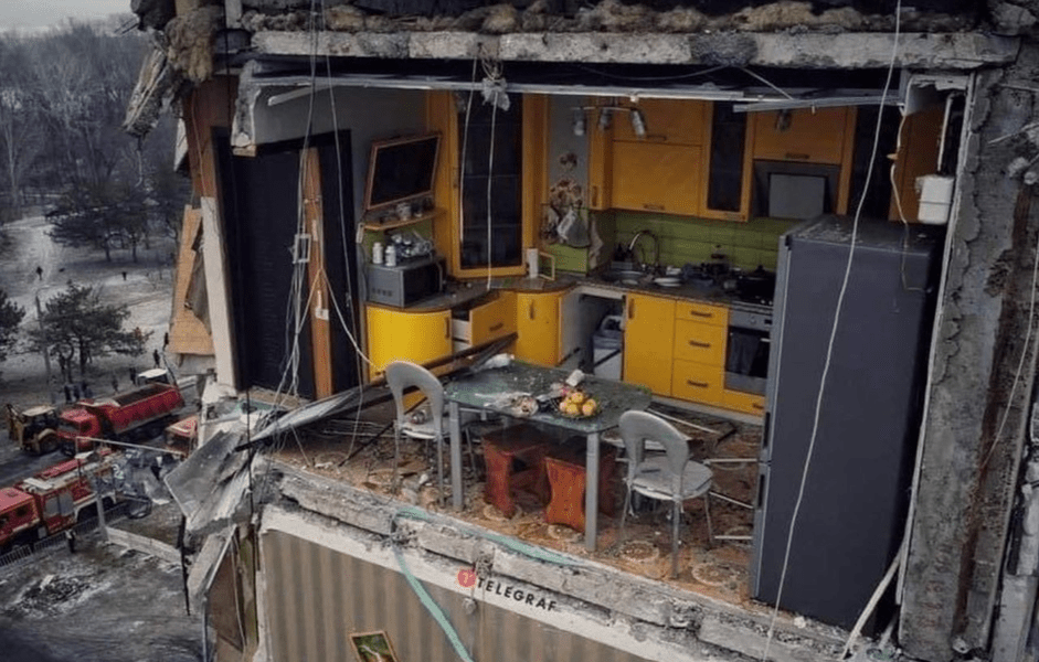 Imaginea devenită viral după bombardamentele din Dnipro: cine era proprietarul mort în atac