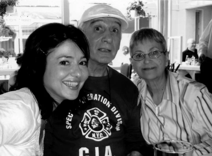 Oana Sîrbu, alături de cei doi părinți ai săi