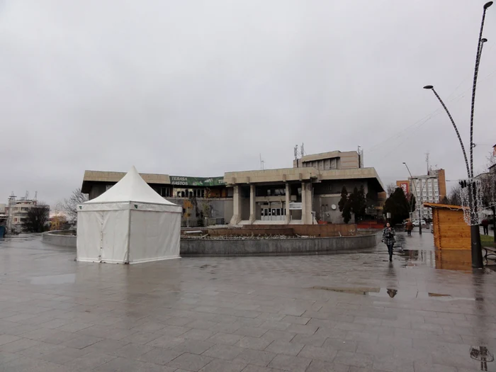  Jucăriile pot fi donate zilnic la cortul primăriei, între orele 14.00-19.00