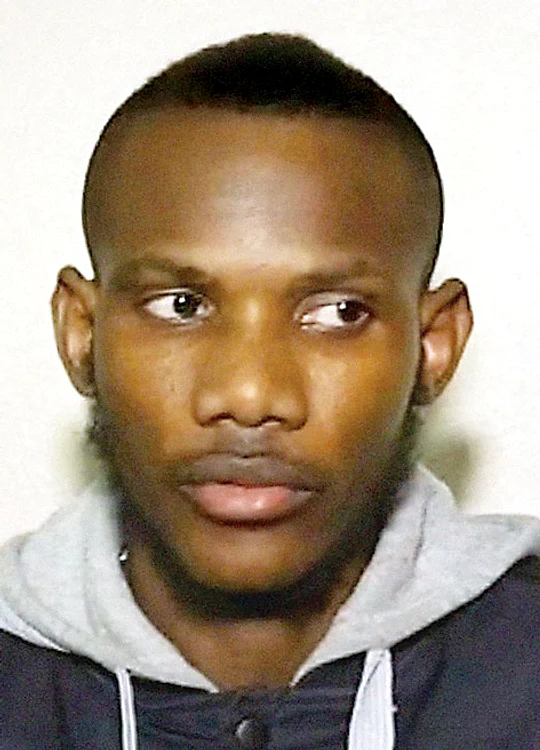 Lassana Bathily şi-a riscat viaţa când magazinul unde lucra a fost luat cu asalt de teroristul Amedy Coulibaly