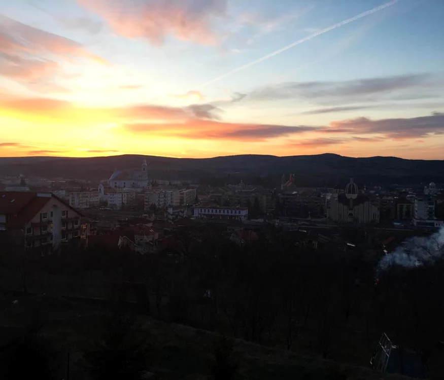 Viața e în altă parte? Posibil jpeg