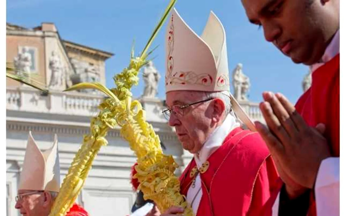 Papa Francisc în timpul slujbei de Florii FOTO AP