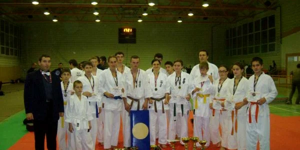 Jandarmii campioni